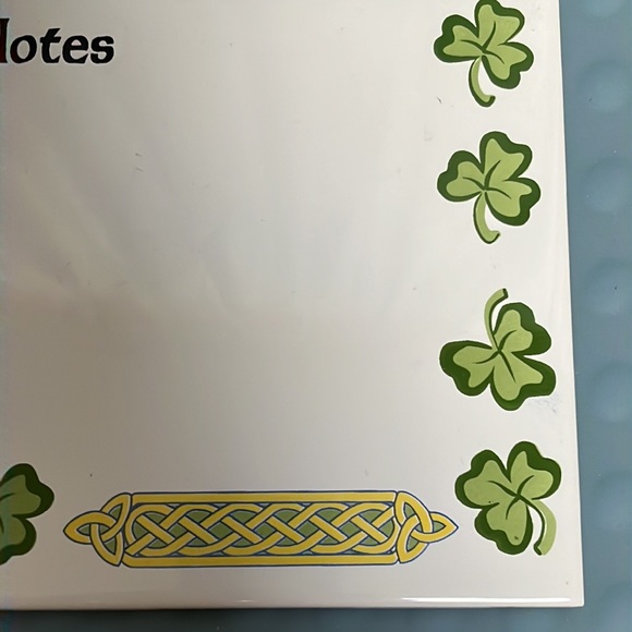 Irish Tile "Notes" Trivet with Shamrocks and a Celtic Knot, 6" Square NWT - Picture 2 of 7